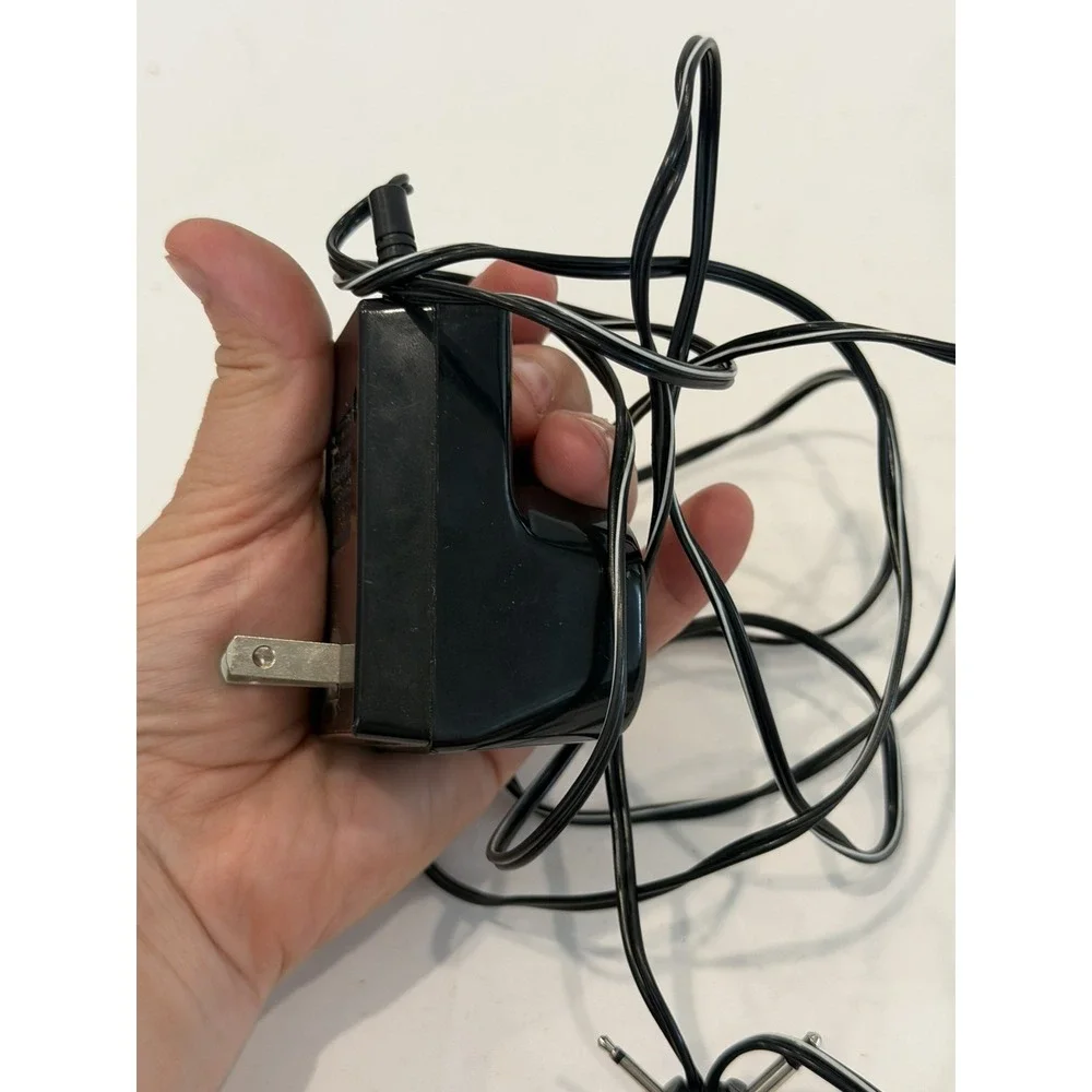 UNIVERSAL GEMINI AC ADAPTER MODEL:AS-501  OUTPUT 3, 4.5, 6, 7.5, 9.  12V vintage